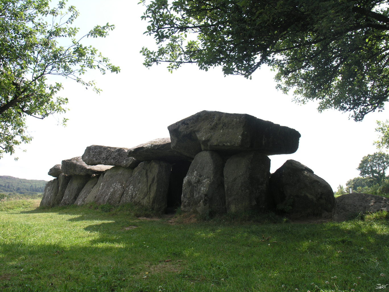 ../images/005-04 Mougau Bihan.JPG